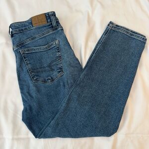 American Eagle Outfitters Mom Straight Jeans